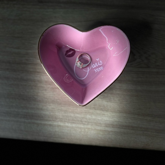 Paris Hilton Pink Heart Trinket Dish (NIB) - Picture 5 of 7